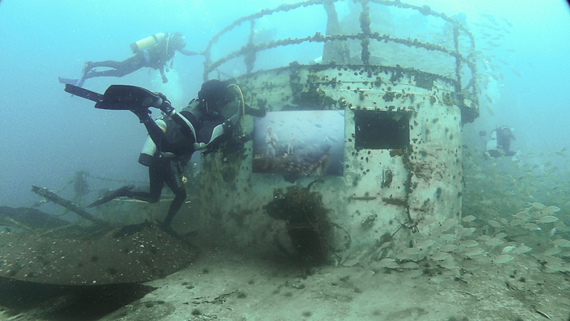 Illustration for article titled The Astonishing Treasures of Underwater Art Galleries